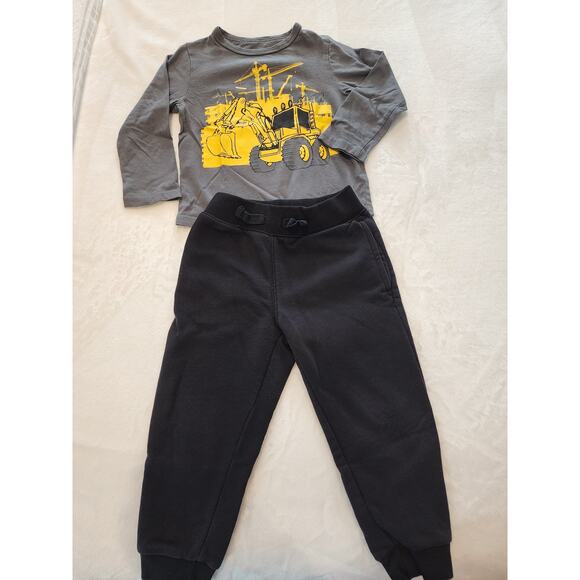 The Children's Place Boy's Play Bundle Sz 2T - Picture 2 of 6